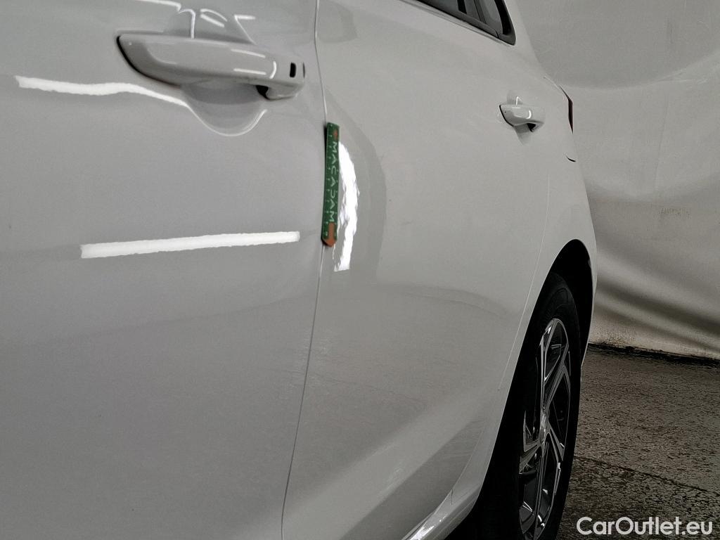  Hyundai  i30  Business 1.6 CRDi 115CV BVM6 E6d #2