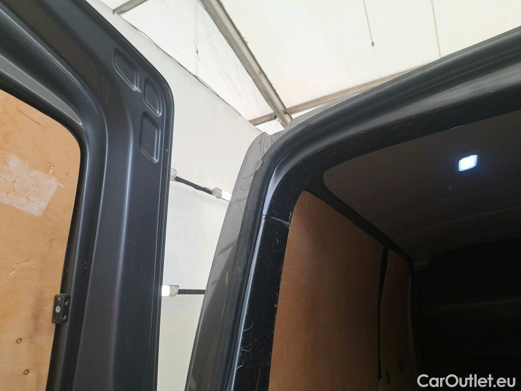  Volkswagen  Transporter T6  Fourgon/Combi Fourgon lang 2.0 TDI 150CV BVA7 E6 #43