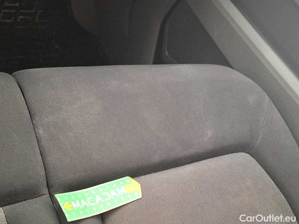  Volkswagen  Crafter  Fourgon Fourgon 35 mittlerer Radstand mit Hochdach FWD 2.0 140CV BVM6 #28