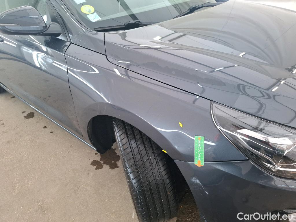  Hyundai  i30  cw Business 1.6 CRDi 115CV BVM6 E6d #7