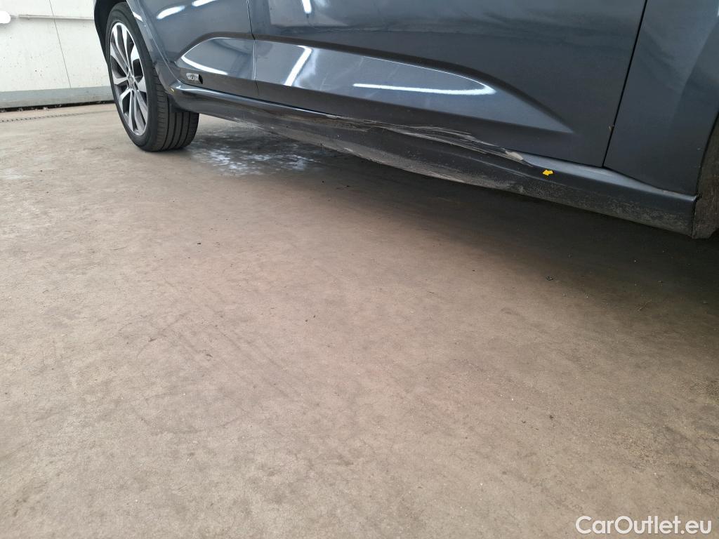  Renault  Megane RENAULT Mégane Berline / 2020 / 5P / Berline techno TCe 140 EDC #2