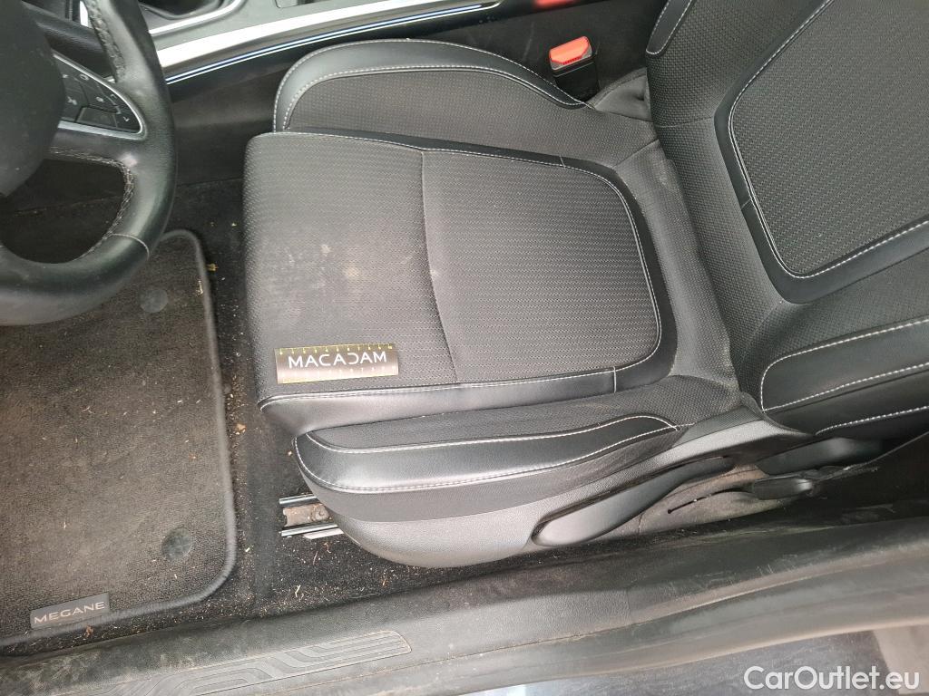  Renault  Megane RENAULT Mégane Berline / 2020 / 5P / Berline techno TCe 140 EDC #90