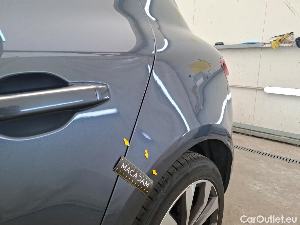  Renault  Megane RENAULT Mégane Berline / 2020 / 5P / Berline techno TCe 140 EDC #45