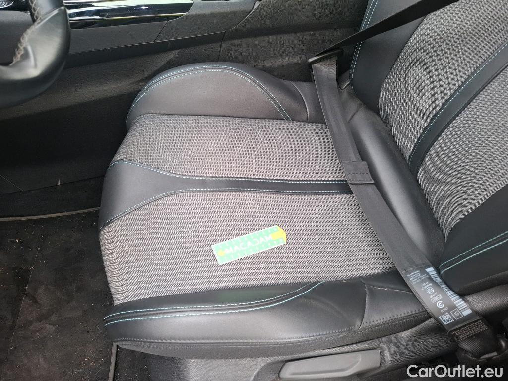  Peugeot  3008 PEUGEOT  / 2020 / 5P / SUV 1.6 HYBRID 225 E-EAT8 Allure Pack #15