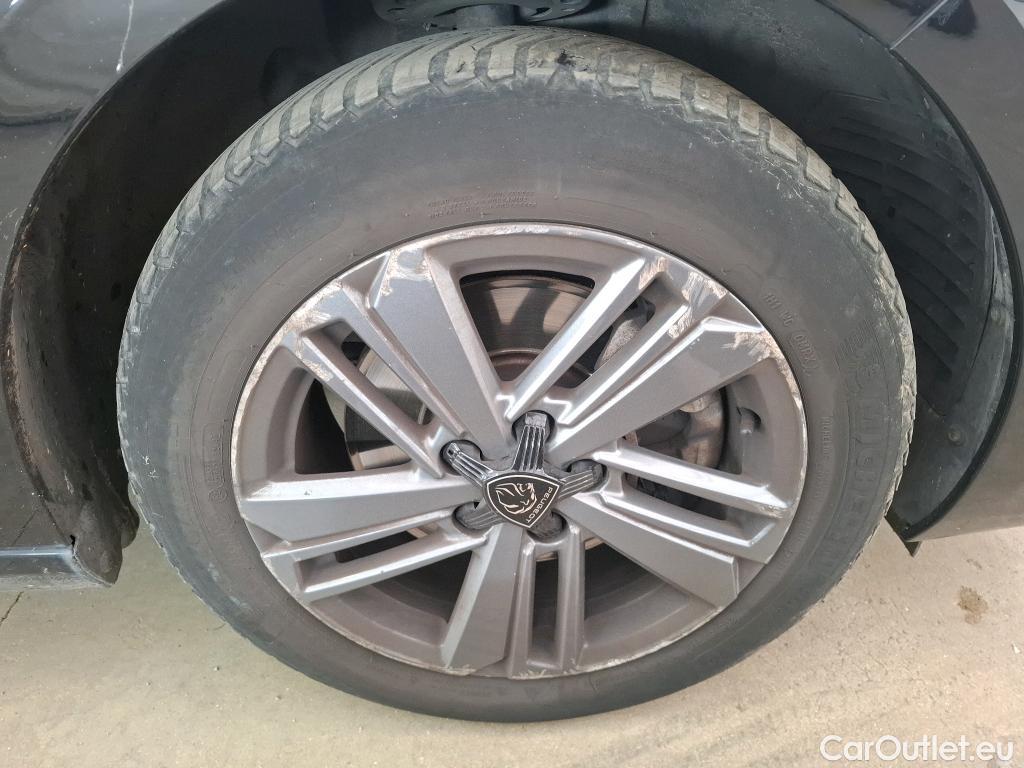  Peugeot  308  SW Active Pack 1.5 HDi 130CV BVA8 E6d #16