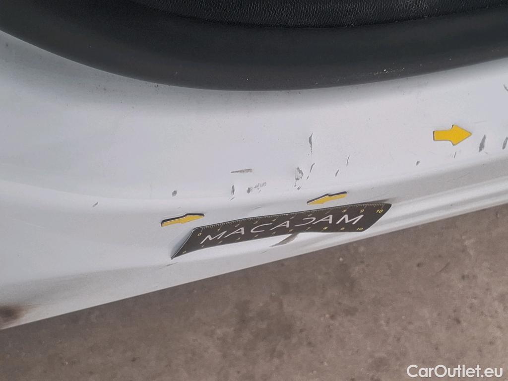  Peugeot  3008  II Style 1.5 HDi 130CV BVA8 E6d #38
