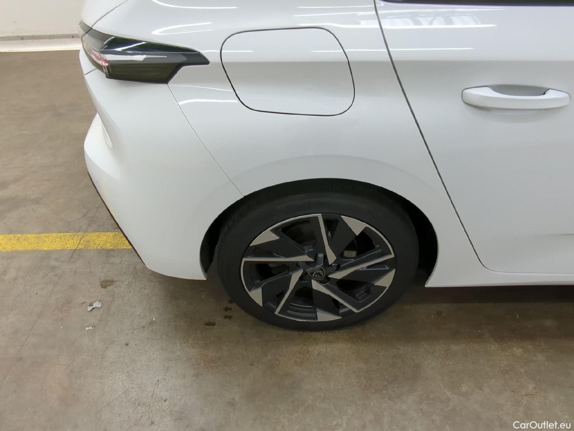  Peugeot  308  Allure Pack 1.5 HDi 130CV BVM6 E6d #10