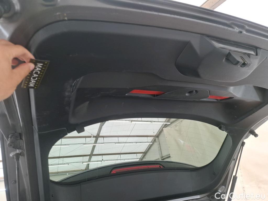  Peugeot  2008  Allure Business 1.5 HDi 130CV BVA8 E6d #38