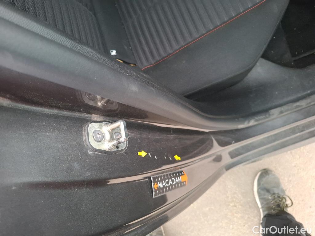 Peugeot  208  Active Pack 1.5 HDi 100CV BVM6 E6d #15