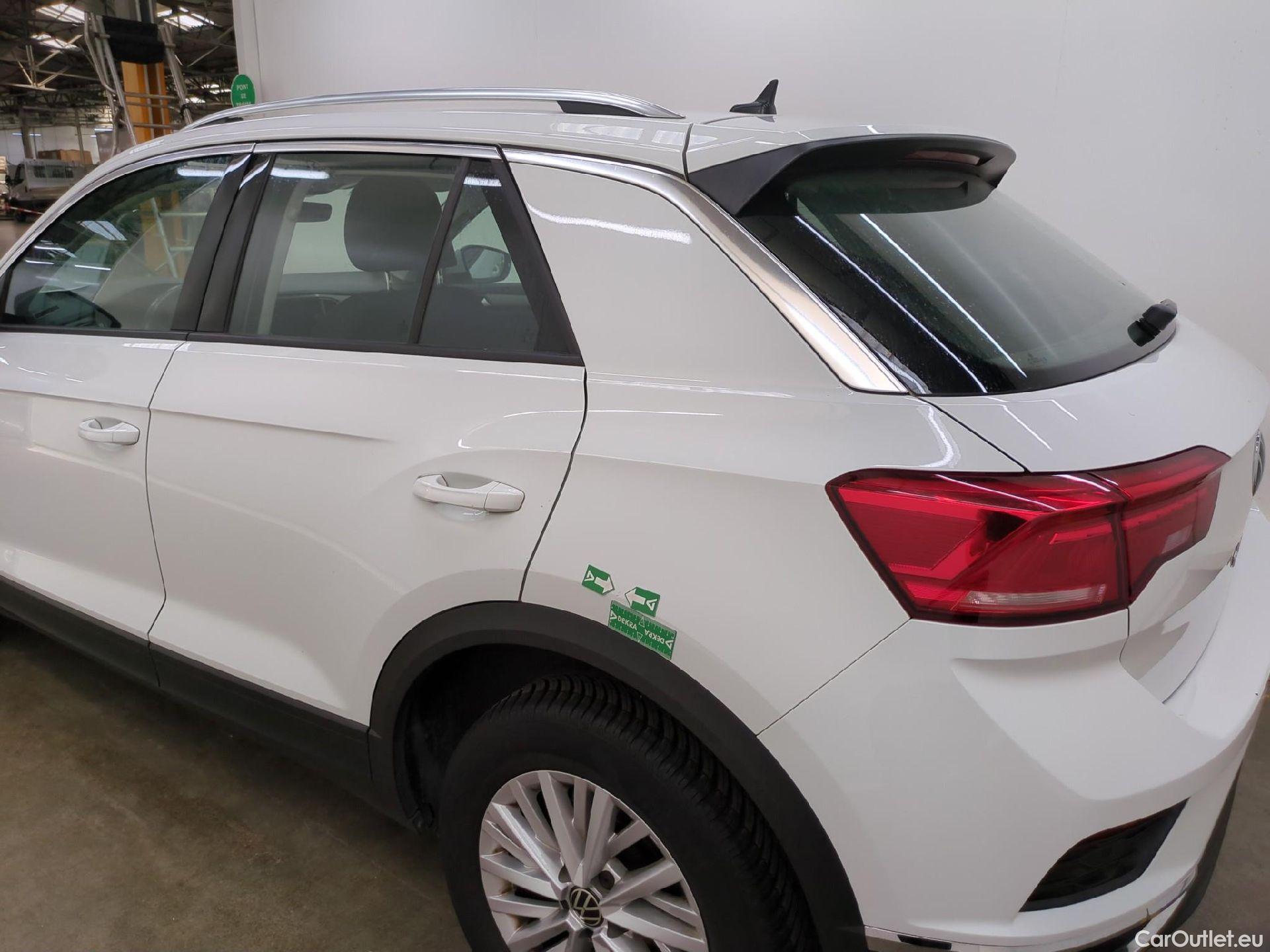  Volkswagen  T-ROC VOLKSWAGEN  / 2017 / 5P / SUV 2.0 TDI 150 LOUNGE BUSINESS DSG7 #10