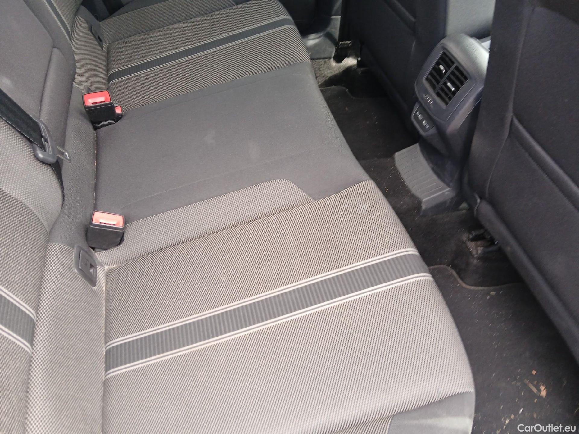  Volkswagen  T-ROC VOLKSWAGEN  / 2017 / 5P / todoterreno Advance 2.0 TDI 85kW (115CV) #31