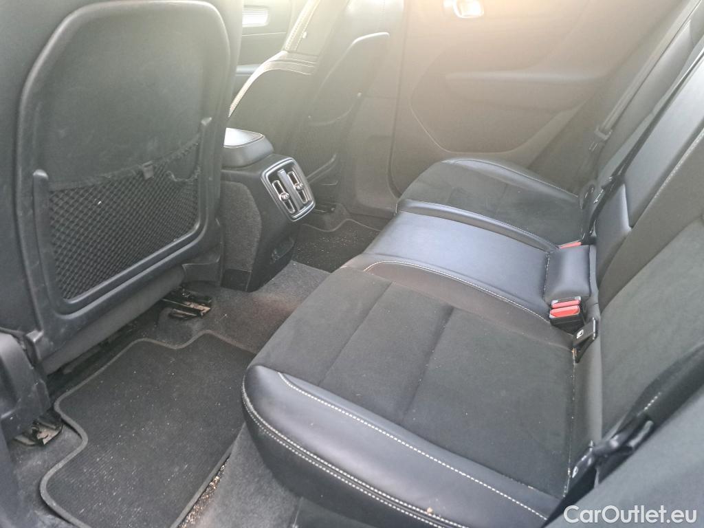  Volvo  XC 40 VOLVO XC40 / 2017 / 5P / todoterreno 2.0 B4 G AWD R-Design Auto #14