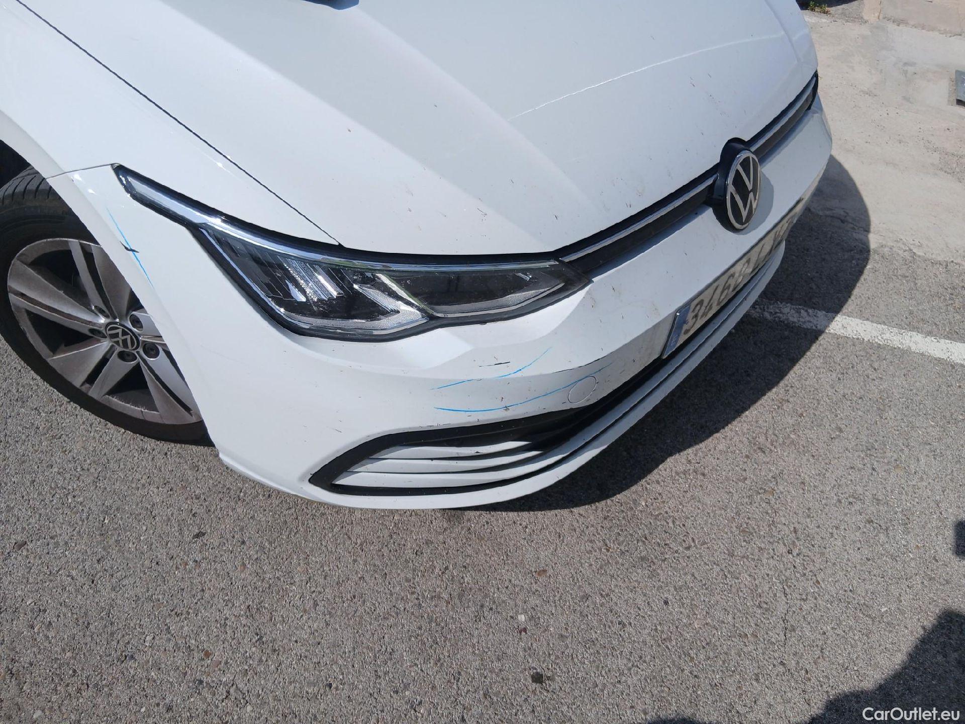  Volkswagen  Golf  VOLKSWAGEN / 2020 / 5P / berlina con portón Life 2.0 TDI 85kW (115CV) (CM) #4