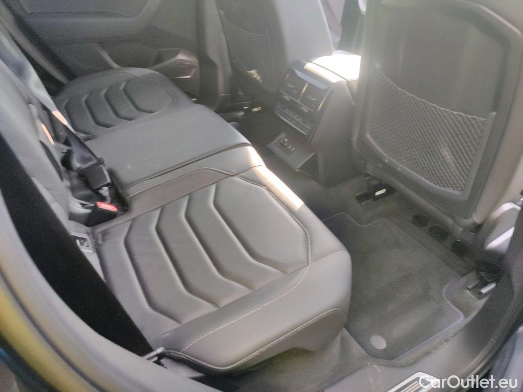  Volkswagen  Touareg VOLKSWAGEN  / 2018 / 5P / todoterreno R 3.0 V6 TSI 340kW Tip 4M (AC2) #22