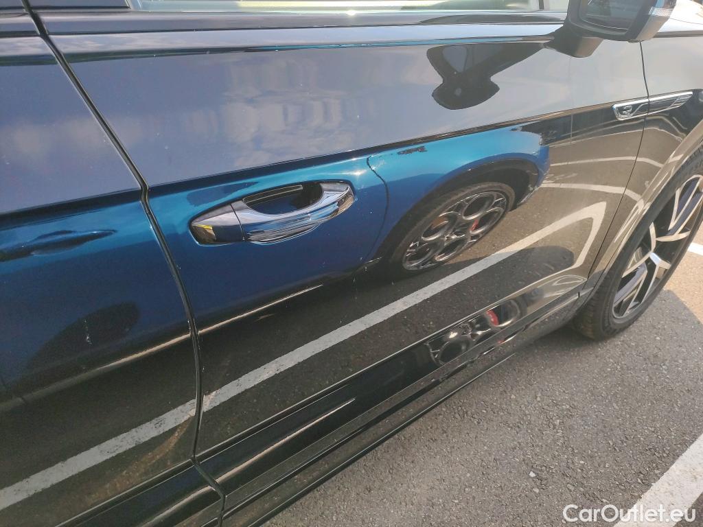  Volkswagen  Touareg VOLKSWAGEN  / 2018 / 5P / todoterreno R 3.0 V6 TSI 340kW Tip 4M (AC2) #12