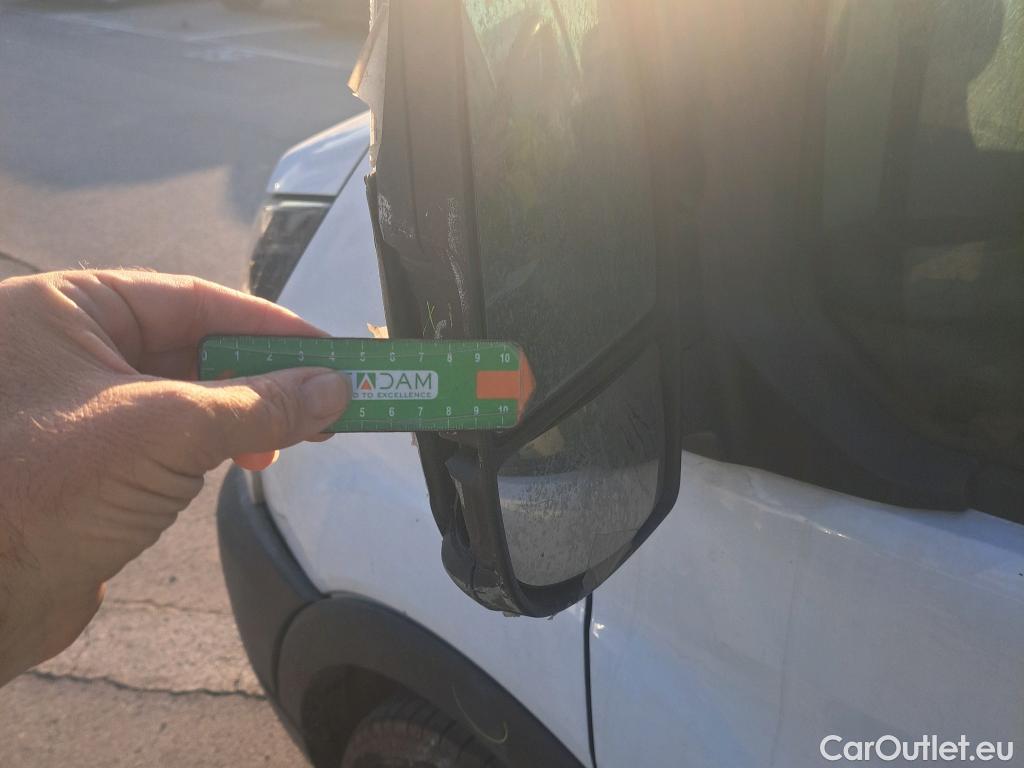  Ford  Transit FORD  / 2013 / 4P / furgón 350 96kW L3H2 Van DC Trend FWD #60