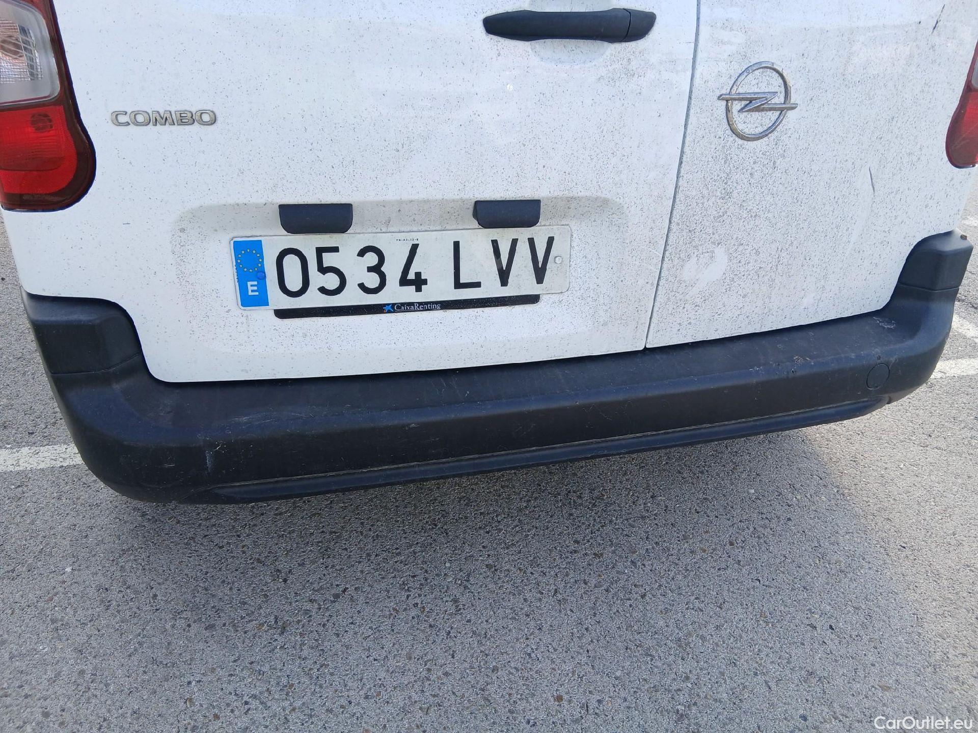  Opel  Combo OPEL  Life / 2018 / 5P / monovolumen compacto 1.5 TD 75kW (100CV) S/S Edition L (AC) #15