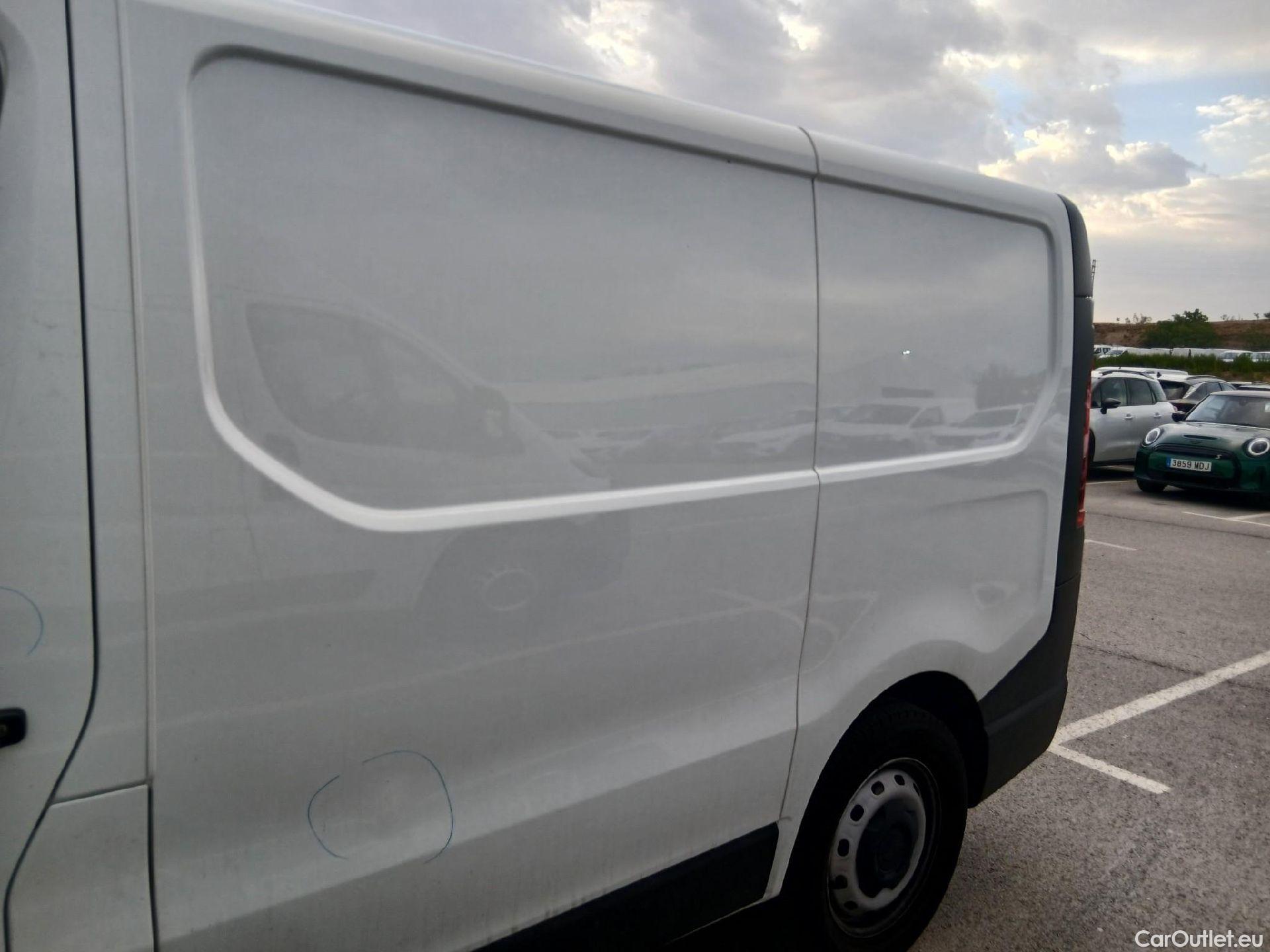  Renault  Trafic RENAULT  / 2021 / 4P / furgón Furgón L1H1 Blue dCi 96 Kw (130 CV) (AC4) #14