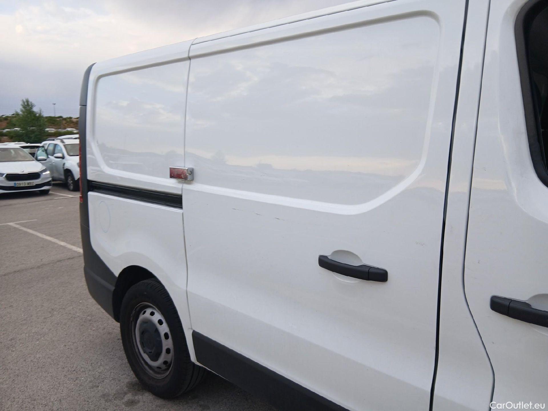  Renault  Trafic RENAULT  / 2021 / 4P / furgón Furgón L1H1 Blue dCi 96 Kw (130 CV) (AC4) #26