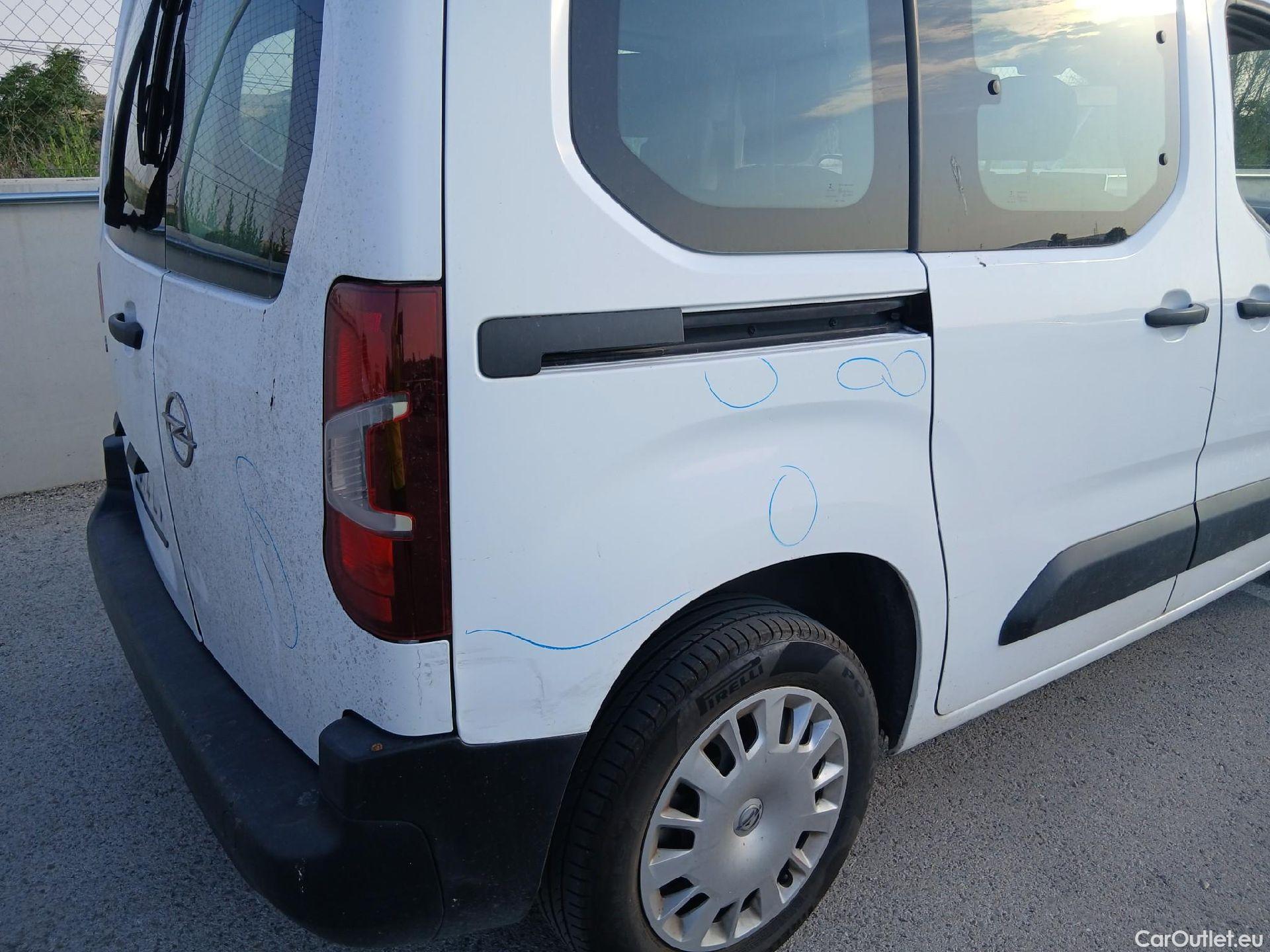  Opel  Combo OPEL  Life / 2018 / 5P / monovolumen compacto 1.5 TD 75kW (100CV) S/S Edition L (AC) #22
