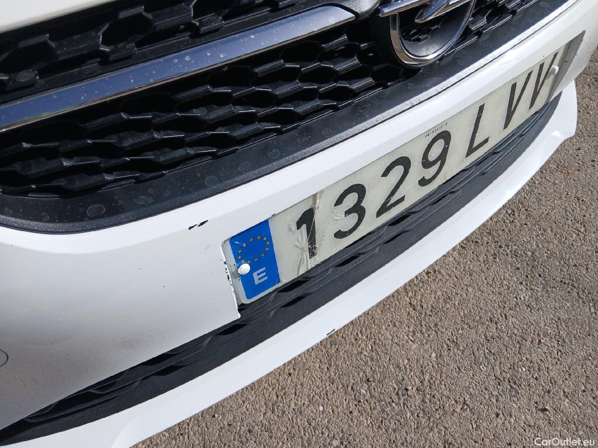  Opel  Corsa OPEL  / 2019 / 5P / berlina con portón 1.2T XHL 74kW (100CV) Edition (AC) #3