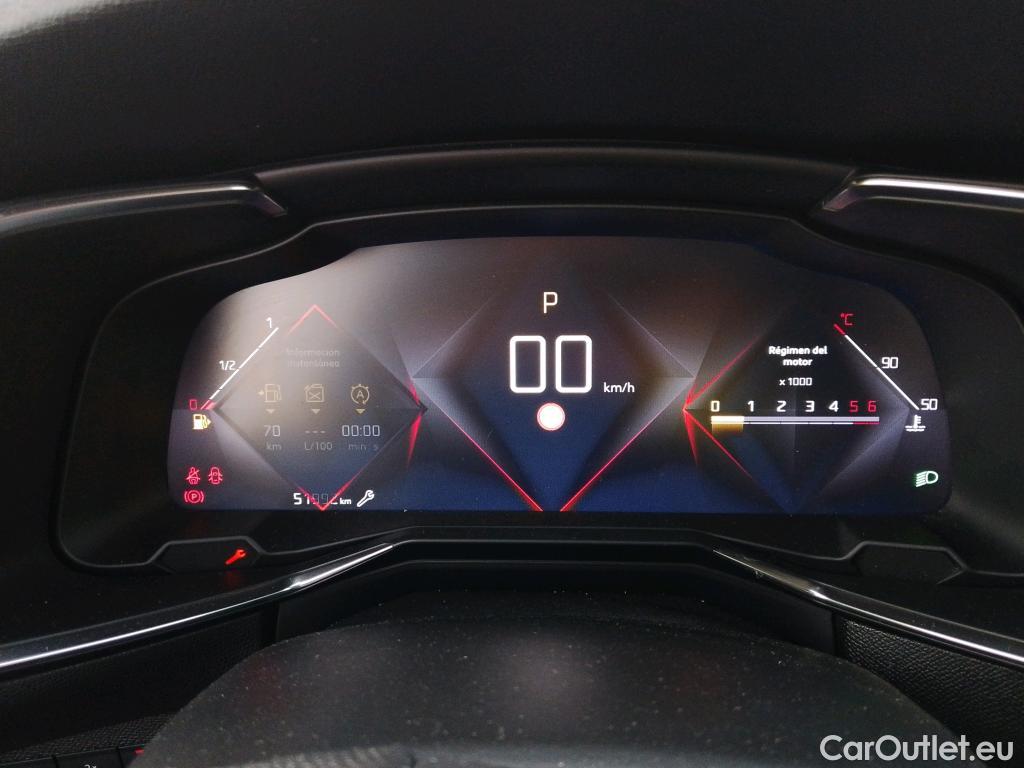  DS  DS7 DS DS 7 Crossback / 2017 / 5P / todoterreno BlueHDi DE 96kW (130CV) AT. PERF.LINE #27