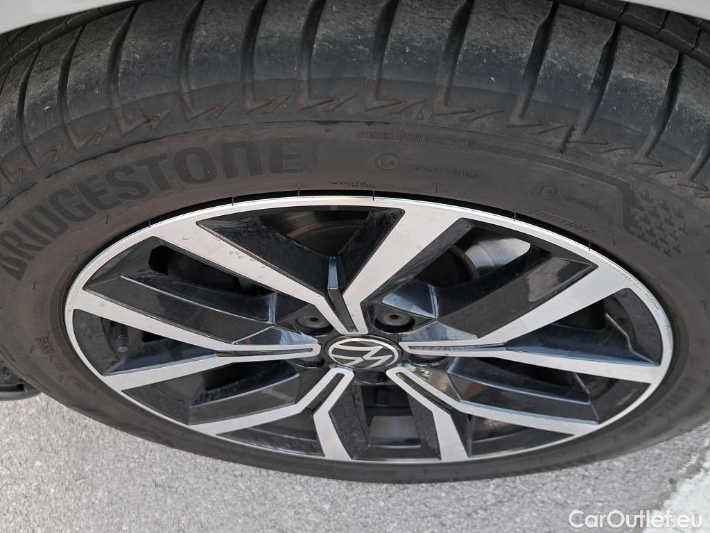  Volkswagen  Passat VOLKSWAGEN  / 2019 / 5P / familiar Variant Executive 2.0 TDI 110kW DSG #5