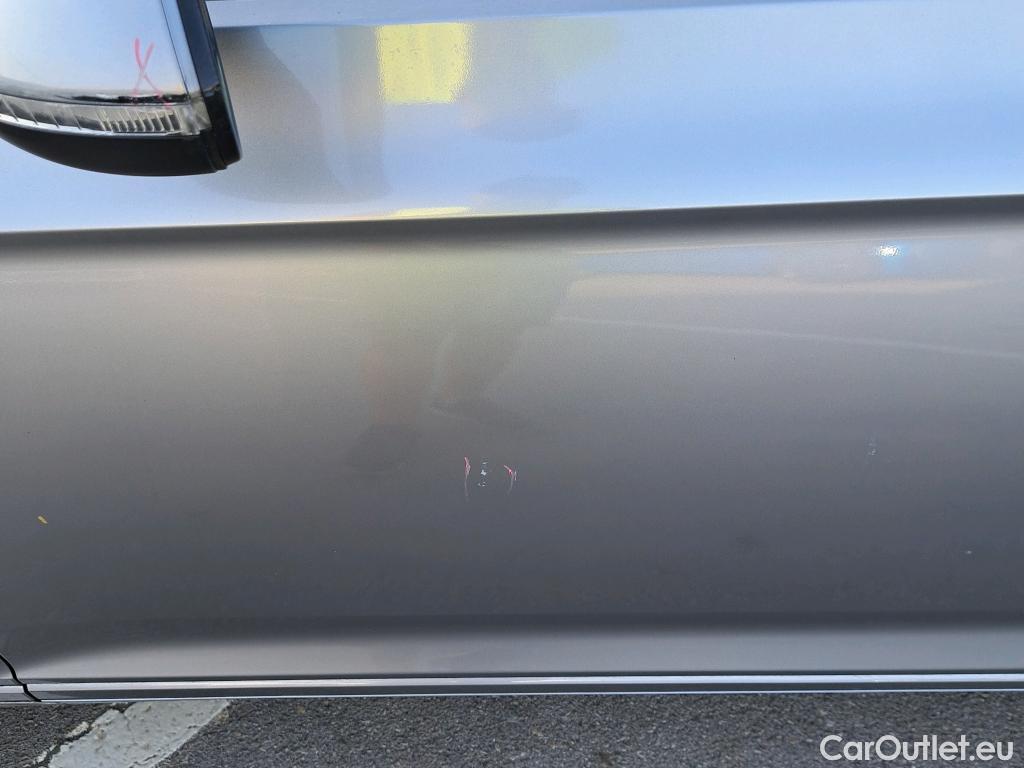  Volkswagen  Passat VOLKSWAGEN  / 2019 / 5P / familiar Variant Executive 2.0 TDI 110kW DSG #9