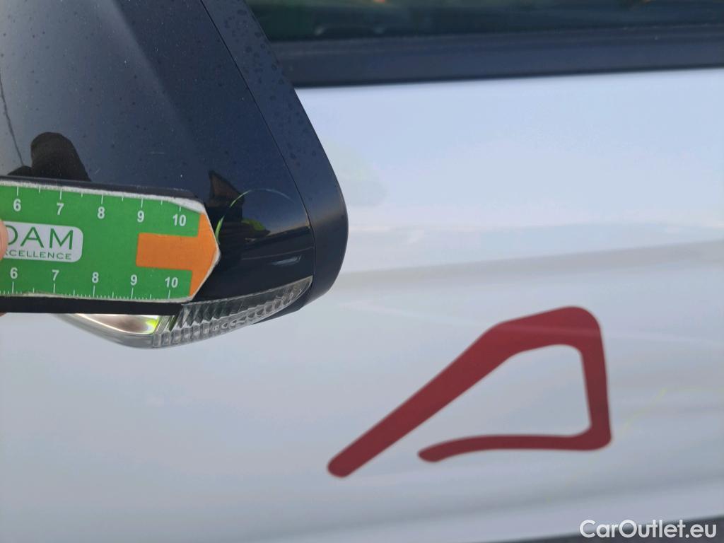  Opel  Corsa OPEL  / 2019 / 5P / berlina con portón 1.2T XHL 74kW (100CV) Edition #39