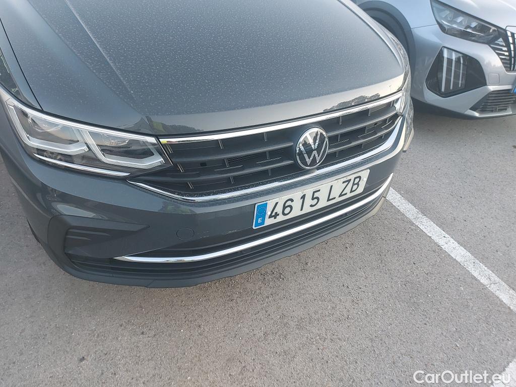  Volkswagen  Tiguan VOLKSWAGEN  / 2020 / 5P / todoterreno Life 2.0 TDI 110kW (150CV) DSG #12