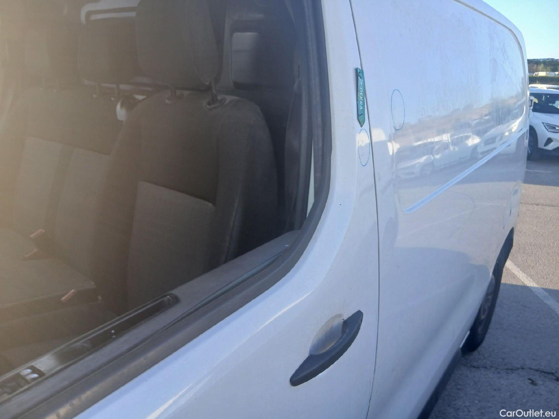 Opel  Vivaro OPEL  / 2019 / 4P / furgón 1.5 Diésel 74kW (100CV) M Std Express (AC) #13