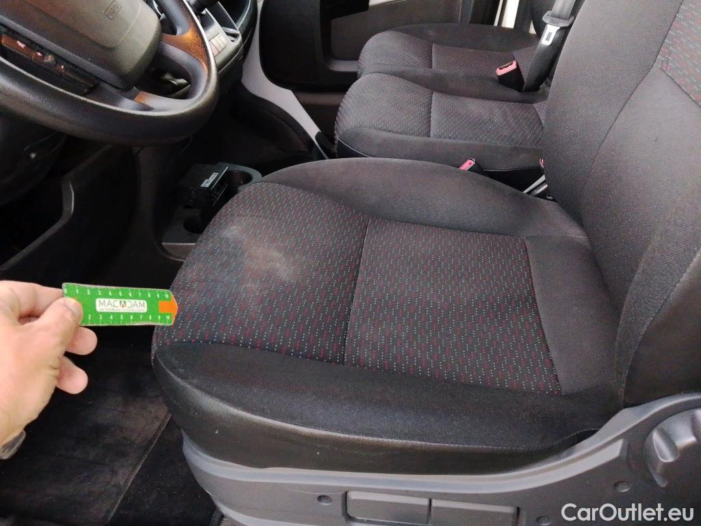  Citroen  Jumper  Furgón Gran Volumen 35 L2H2 BlueHDi 140 Start&Stop BlueHDi Isotermo +  equipo de frio #11