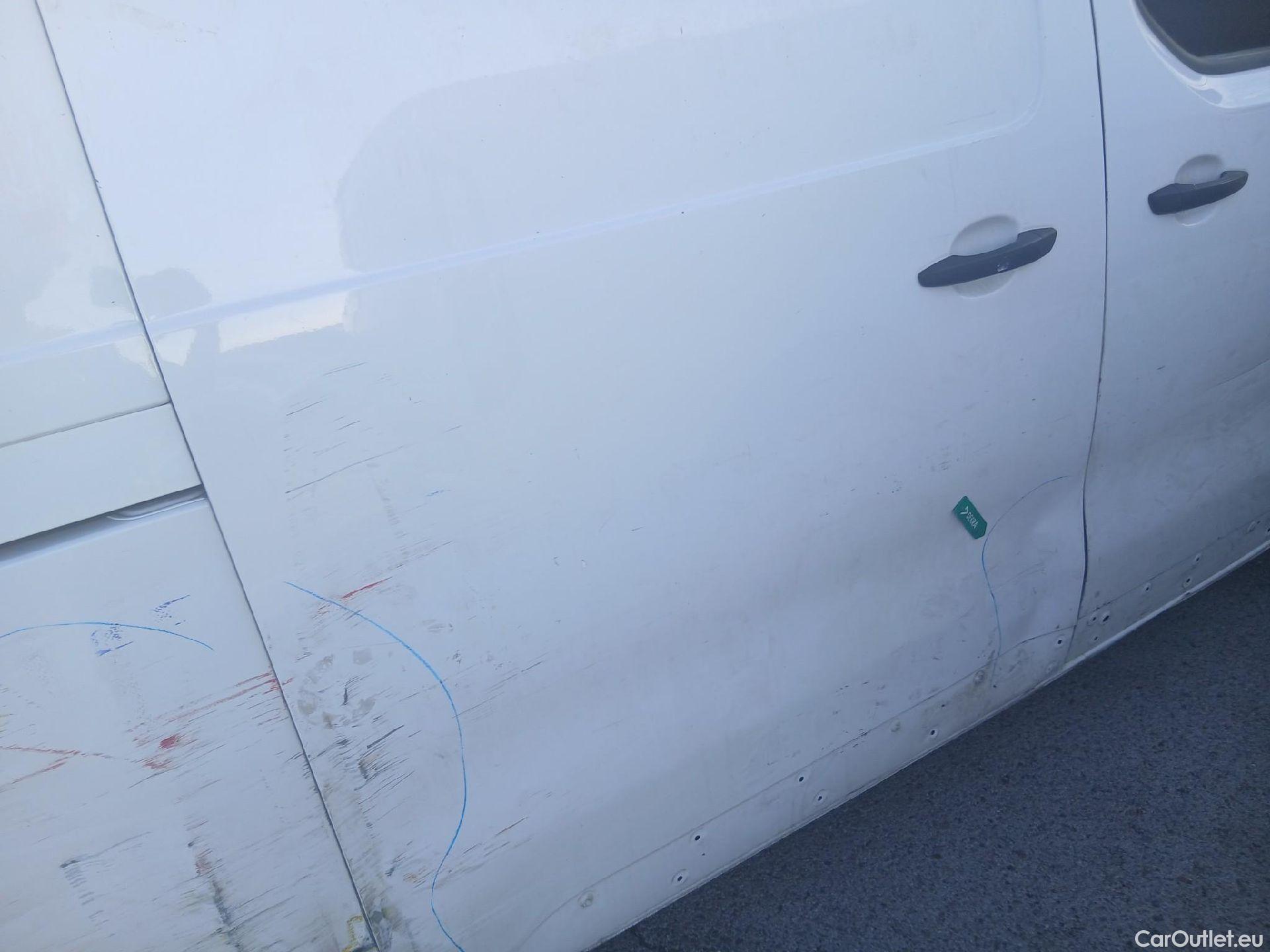  Opel  Vivaro OPEL  / 2019 / 4P / furgón 1.5 Diésel 74kW (100CV) M Std Express (AC) #32