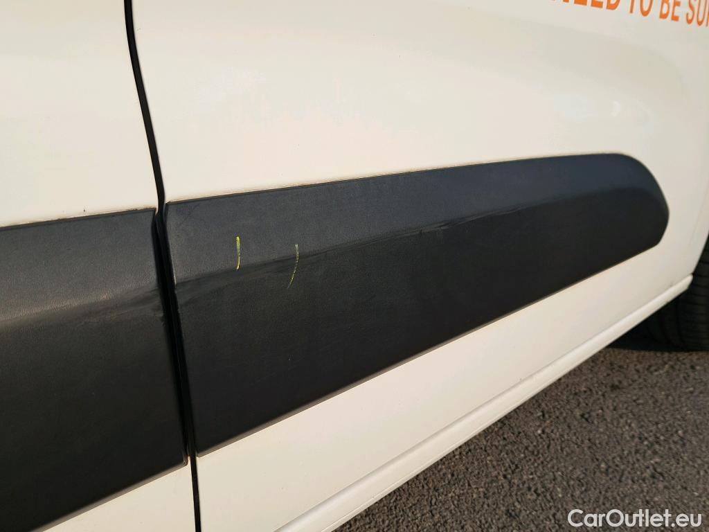  Citroen  Berlingo CITROEN  / 2018 / 5P / furgón derivado de turismo Doble Cab. Talla XL BlueHDi 100 CONTROL #35