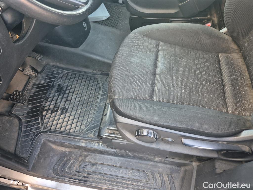  Mercedes  Vito MERCEDES-BENZ  / 2014 / 4P / furgón 111 CDI Larga #40