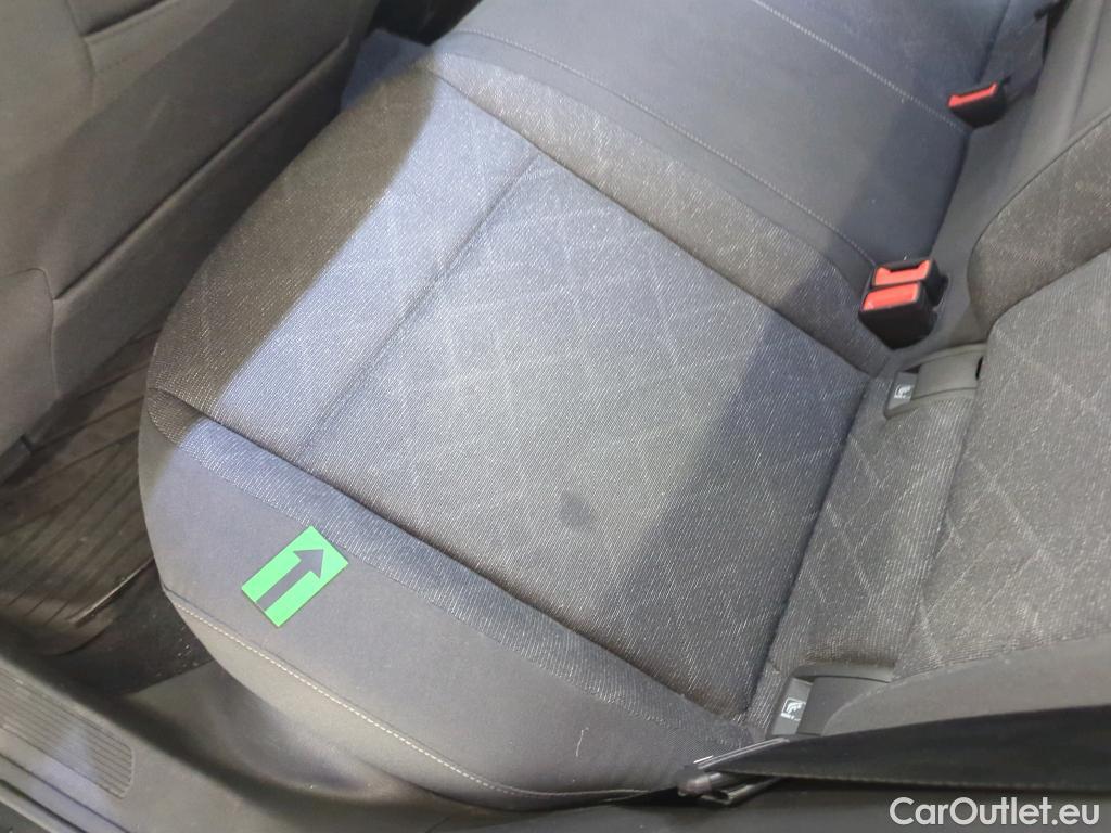  Volkswagen  Golf  Life 1.0 eTSI DSG mild-Hybrid #28