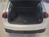  Volkswagen  Tiguan Volkswagen  2.0 TDI SCR 150KM DSG 7 Life 5d #9
