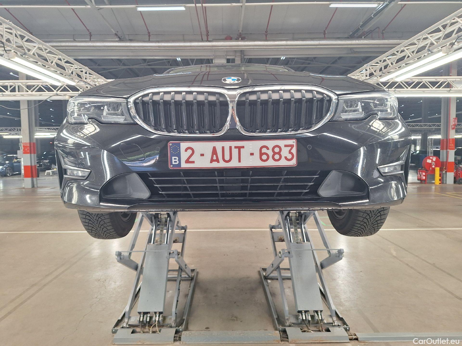  Bmw  Serie 3 BMW, 3-serie '18, BMW 3 Reeks Berline 318dA (100 kW) 4d #43