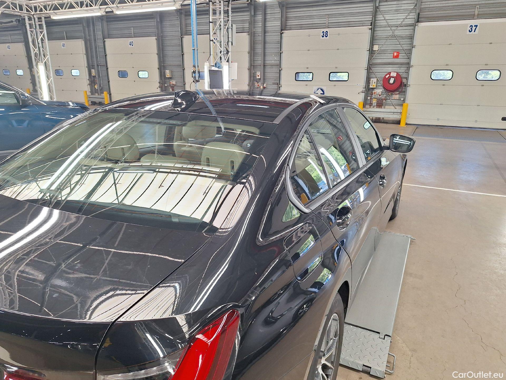  Bmw  Serie 3 BMW, 3-serie '18, BMW 3 Reeks Berline 318dA (100 kW) 4d #7