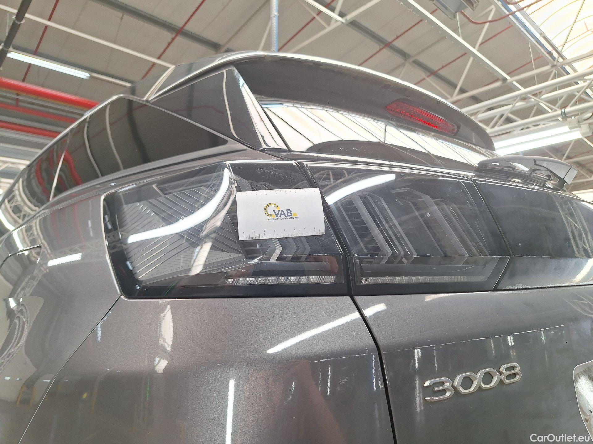  Peugeot  3008 Peugeot,  FL'20 PHEV, Peugeot  Hybrid 225 e-Auto8 Allure 5d #32