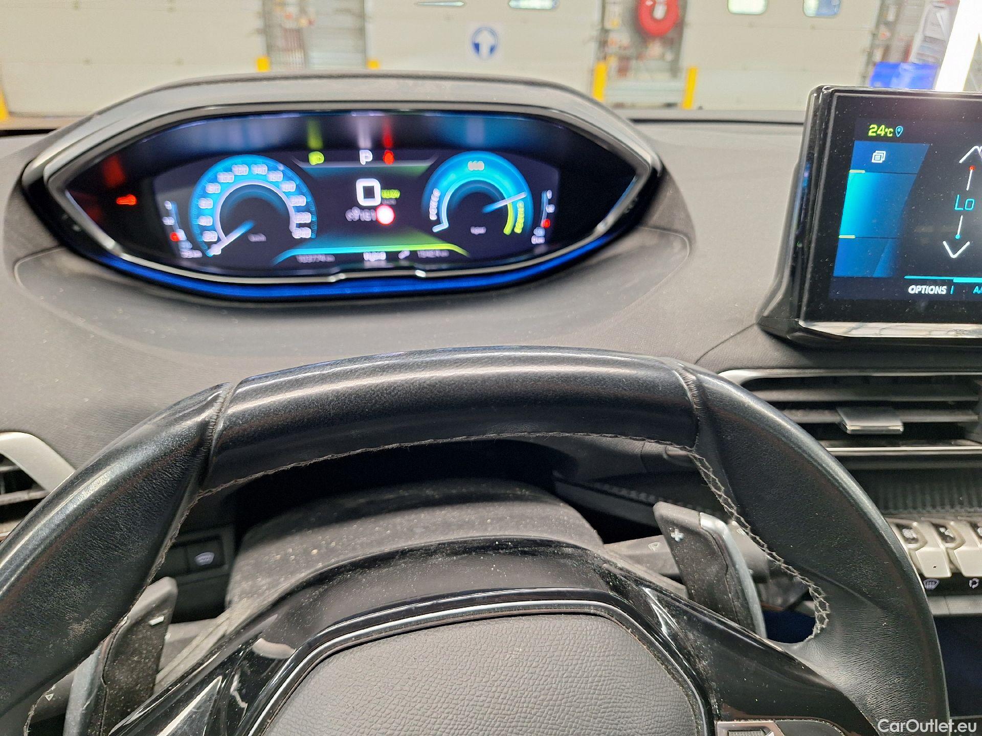  Peugeot  3008 Peugeot,  FL'20 PHEV, Peugeot  Hybrid 225 e-Auto8 Allure 5d #2