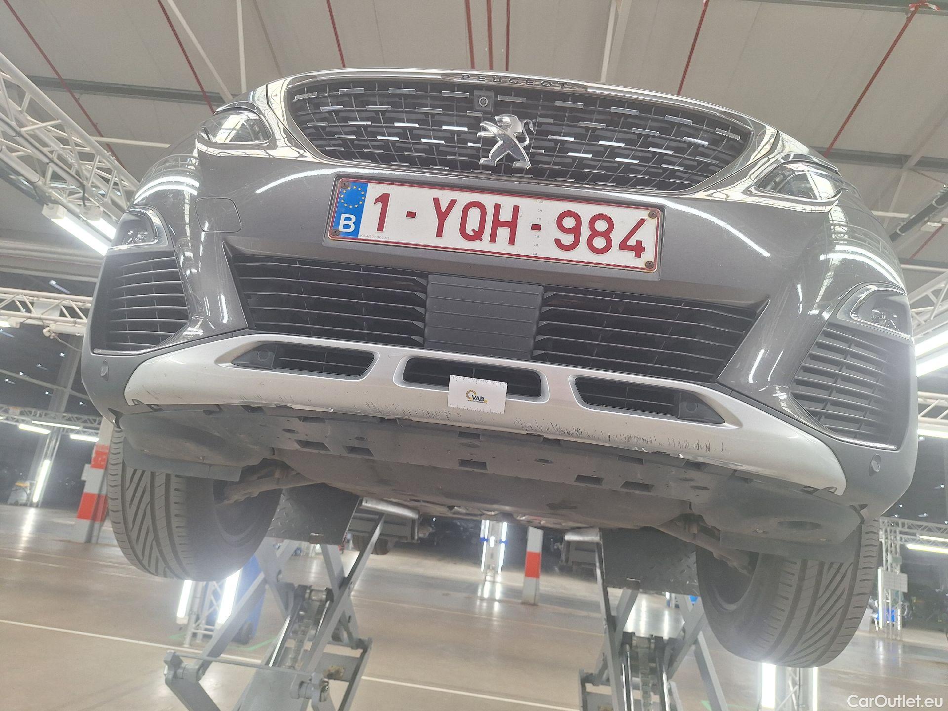  Peugeot  3008 Peugeot,  '16, Peugeot  1.5 BlueHDi 96kW S&S EAT8 GT Line 5d #25