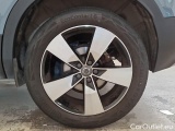  Volvo  XC 40 VOLVO XC40 / 2017 / 5P / SUV T3 AUTOMATICO MOMENTUM PRO #19