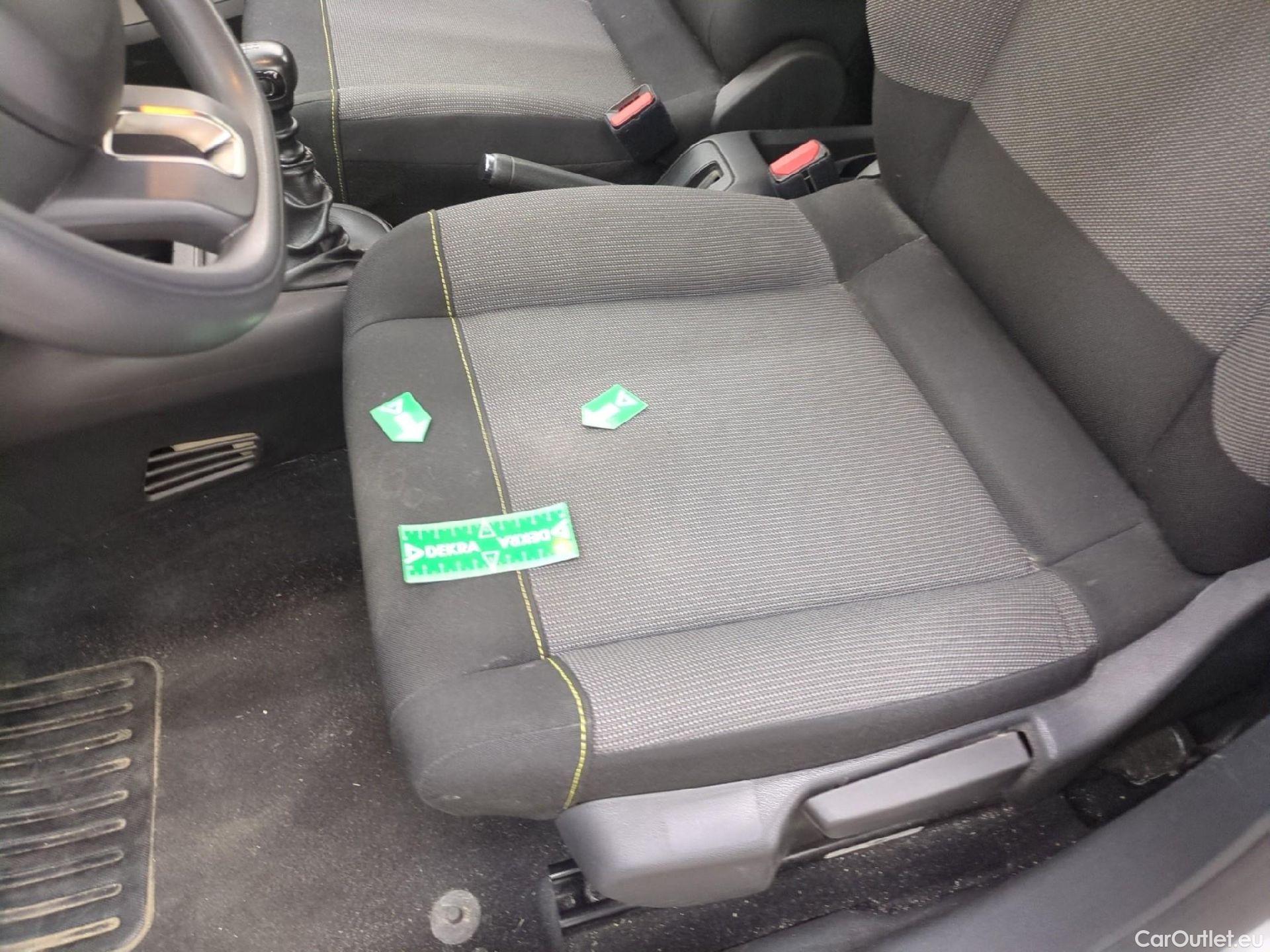  Citroen  C3  Société Feel 1.5 BlueHDI 100CV BVM6 E6d #15