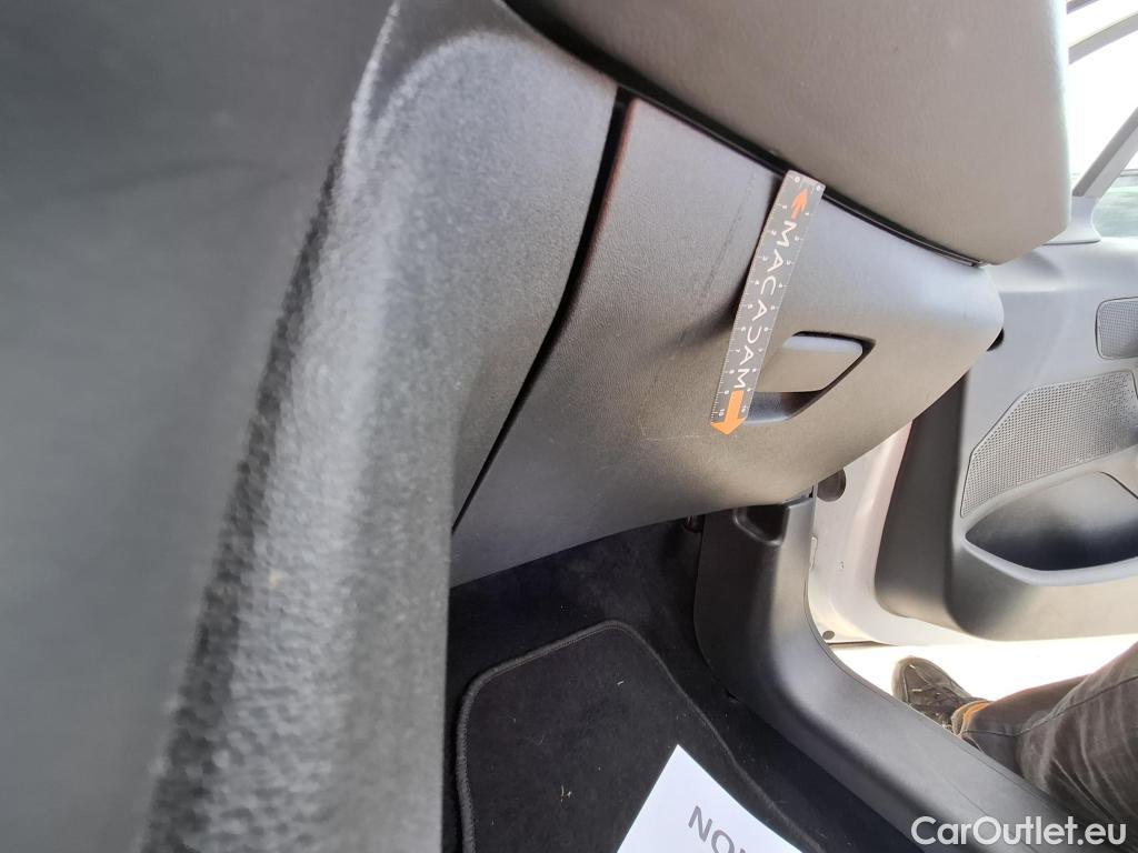  Peugeot  208  Affaire Premium Pack 1.5 HDi 100CV BVM5 E6dT #1