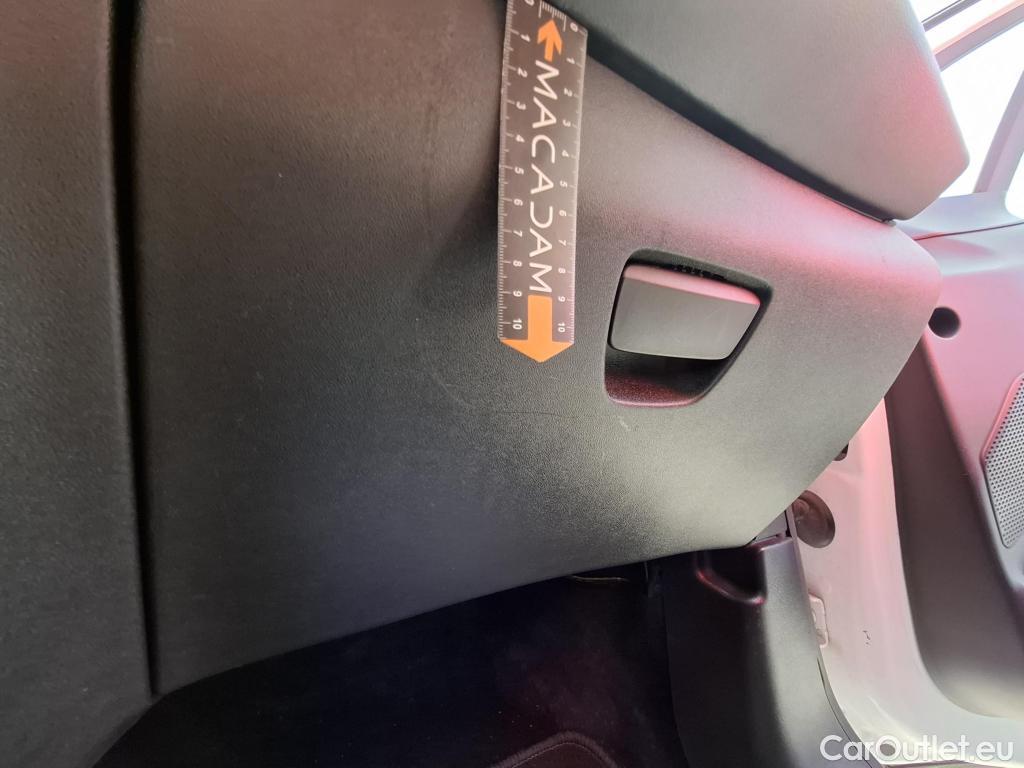  Peugeot  208  Affaire Premium Pack 1.5 HDi 100CV BVM5 E6dT #2