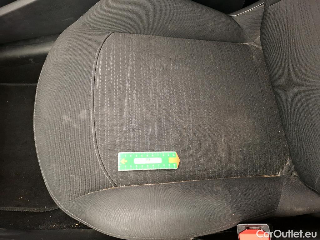  Peugeot  208  Affaire Premium 1.6 HDi 75CV BVM5 E6 #57