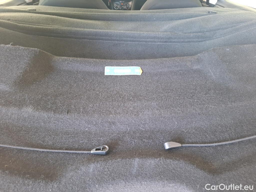  Peugeot  208  Affaire Premium 1.6 HDi 75CV BVM5 E6 #53