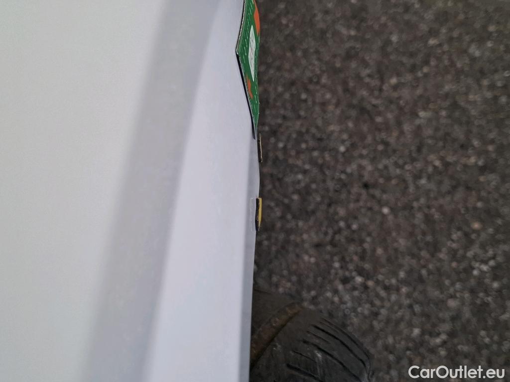  Peugeot  208  Premium 1.5 HDi 100CV BVM6 E6d #37
