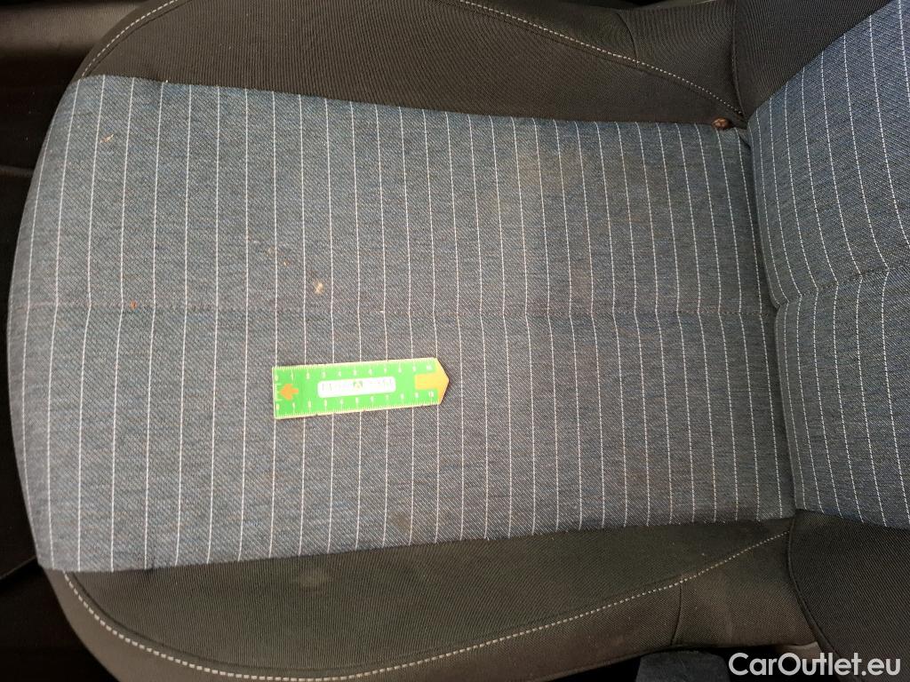 Peugeot  208  Premium 1.5 HDi 100CV BVM6 E6d #49